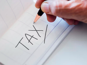 International Student Taxes- Students prepare tax paperwork for 2019 tax season
